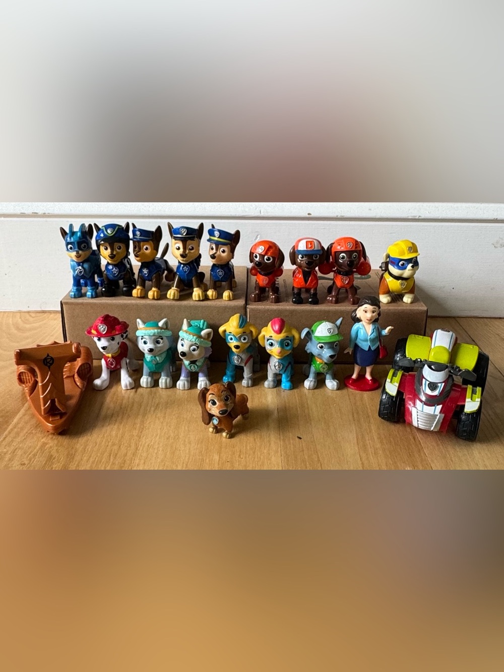 Huge Paw Patrol Figure Lot 20+ Chase Marshall Skye Zuma Everest Ryder Vehicle